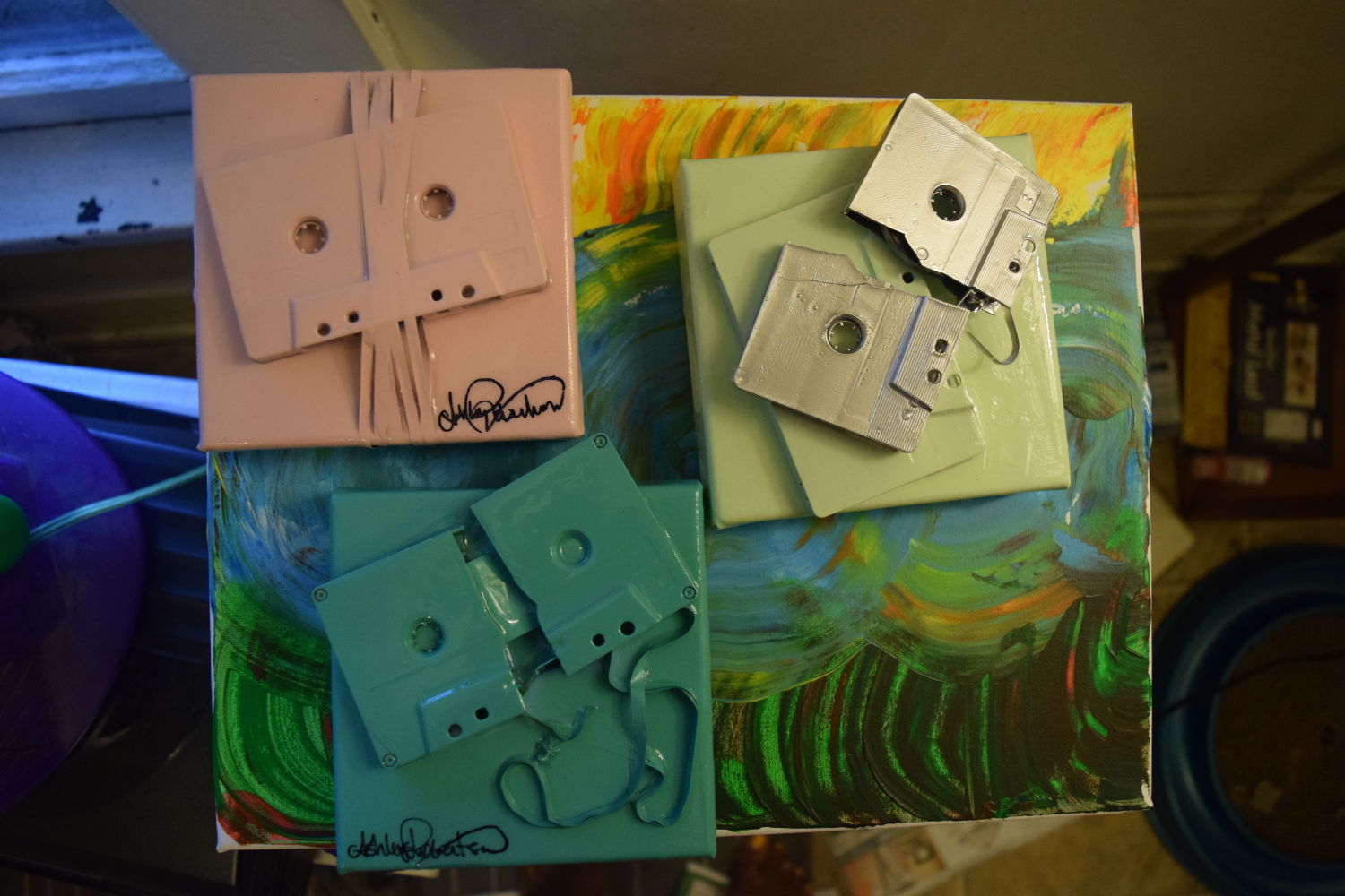 West Label Art, tapes